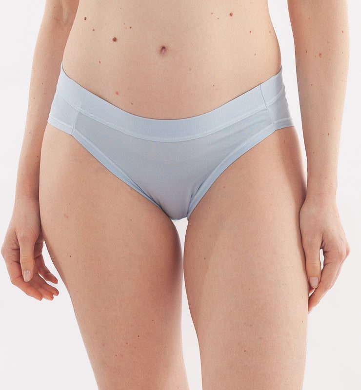 Classic briefs in natural fabric